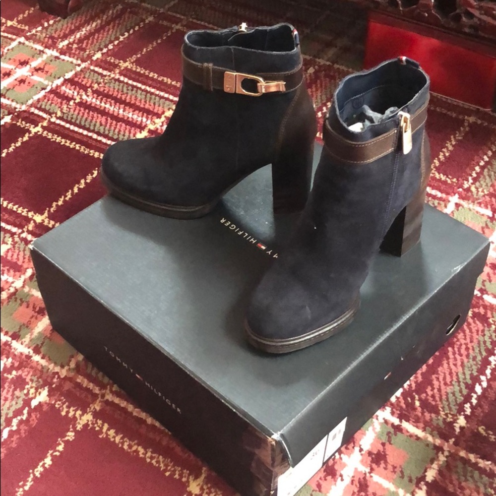Tommy Hilfiger booties ❤️